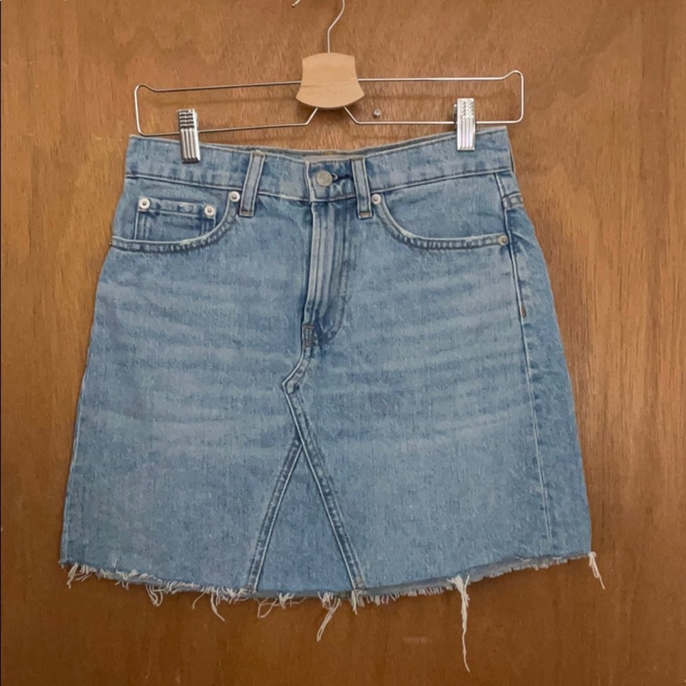 NWOT Everlane Raw hem mini skirt
